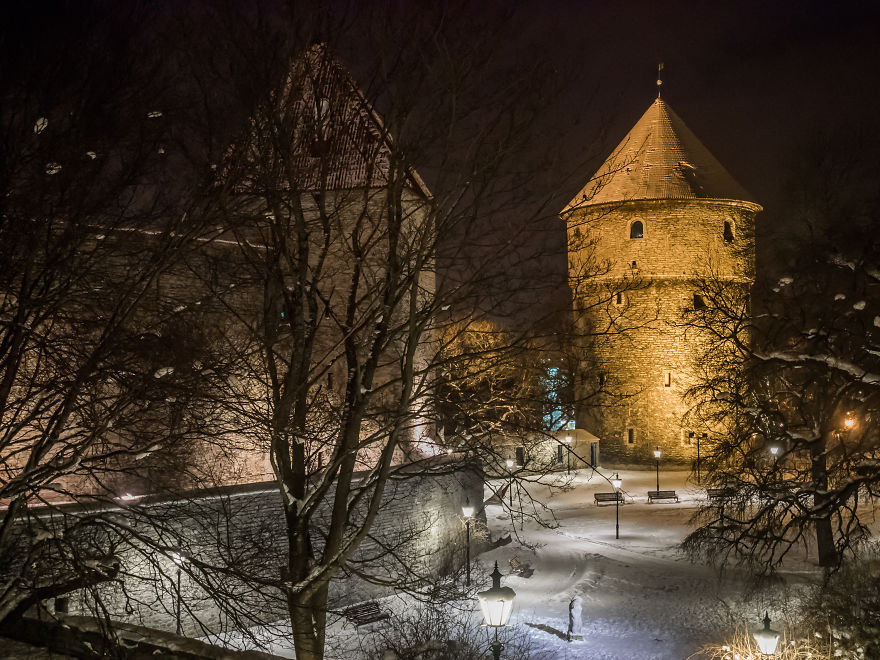 Travelling-back-in-time-15-breathtaking-pictures-of-medieval-Tallinn13__880