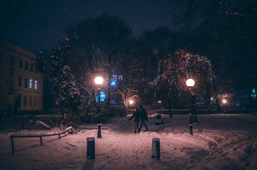 after-missing-my-bus-i-decided-to-walk-home-in-a-blizzard-and-photograph-my-city-tallinn-24__880