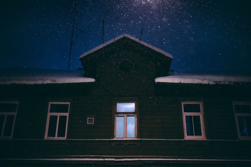 after-missing-my-bus-i-decided-to-walk-home-in-a-blizzard-and-photograph-my-city-tallinn-35__880