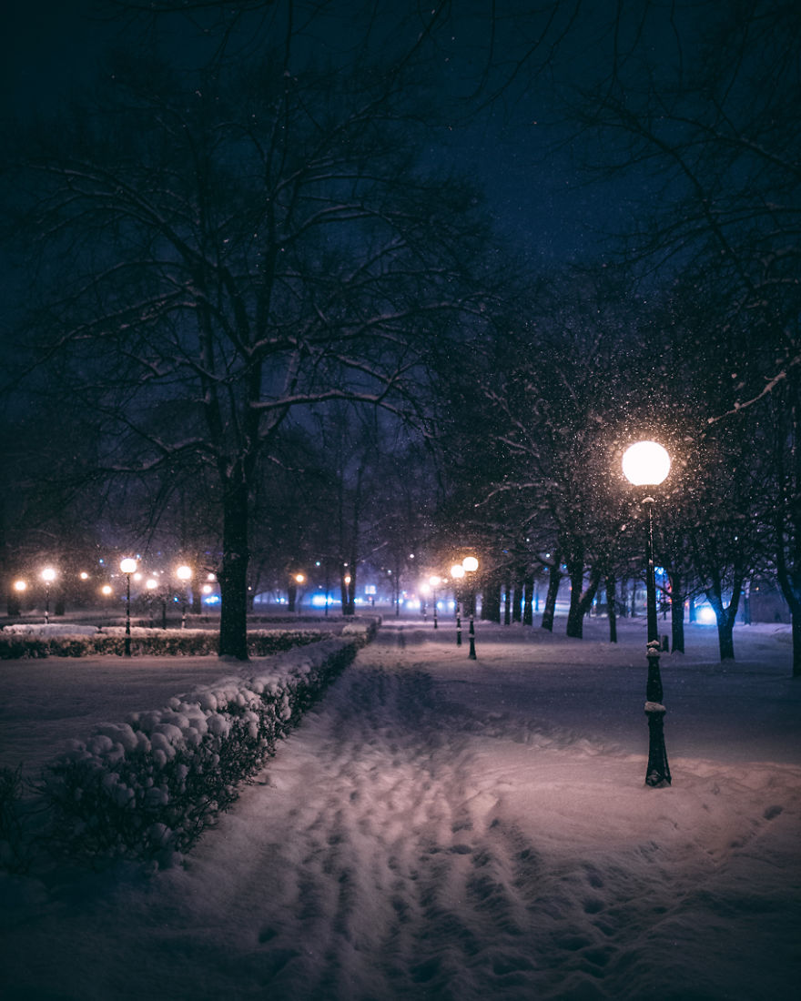 after-missing-my-bus-i-decided-to-walk-home-in-a-blizzard-and-photograph-my-city-tallinn-39__880