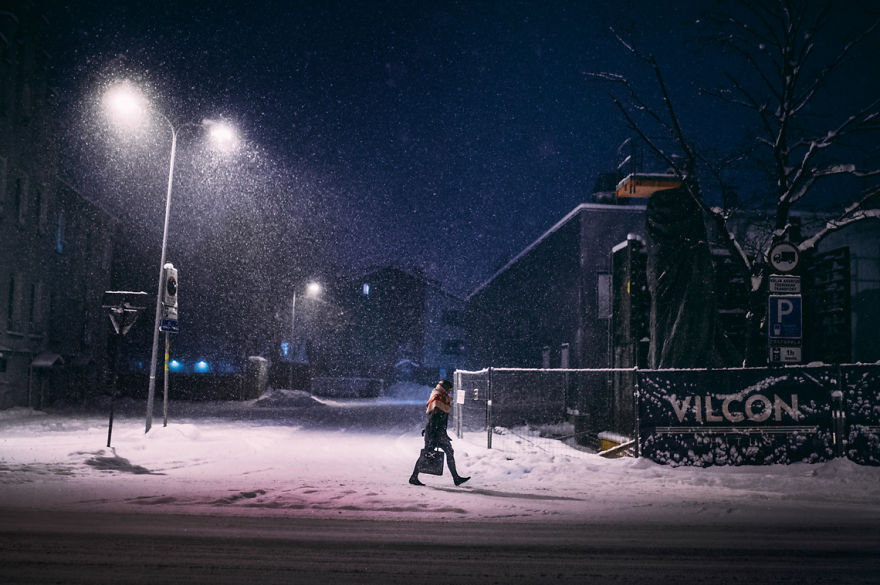after-missing-my-bus-i-decided-to-walk-home-in-a-blizzard-and-photograph-my-city-tallinn-40__880